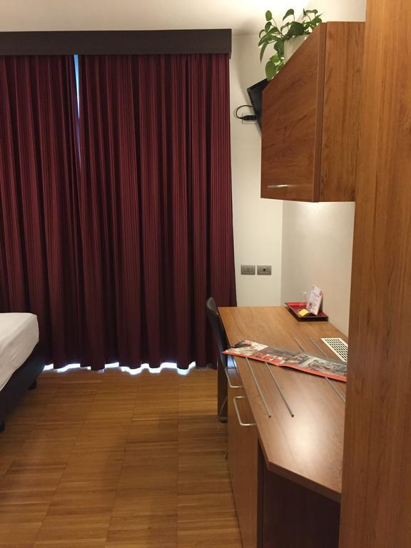 Al Marinaio Hotel Garni Тренто Экстерьер фото