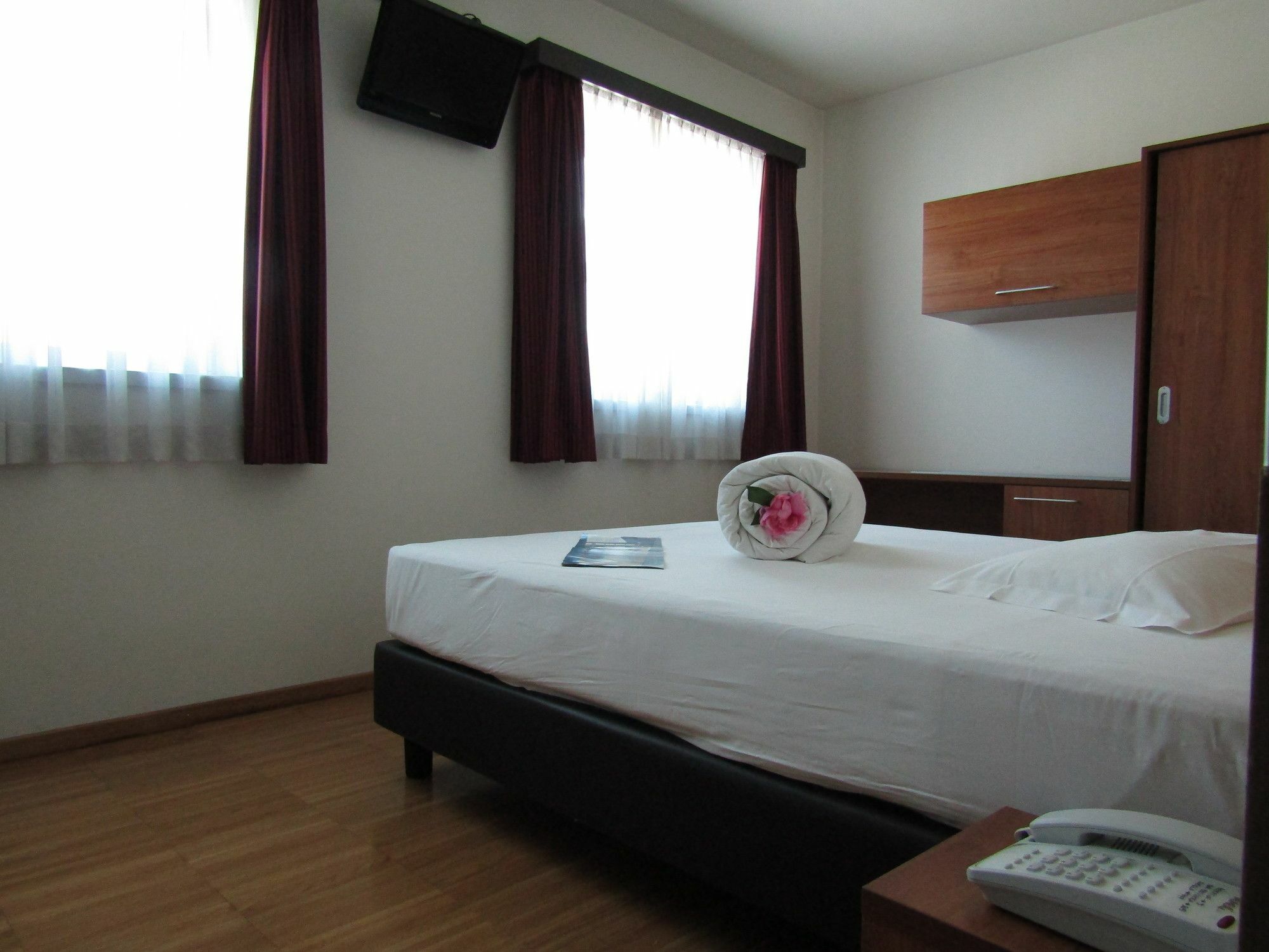 Al Marinaio Hotel Garni Тренто Экстерьер фото